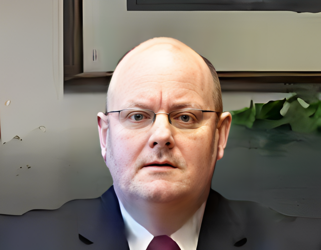 Attorney-Defends-me-robert